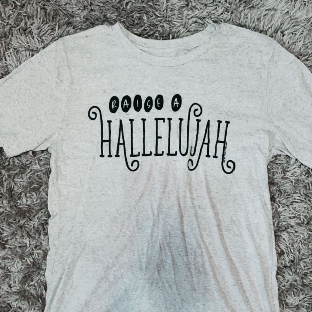 Raise a Hallelujah Jesus Tee
